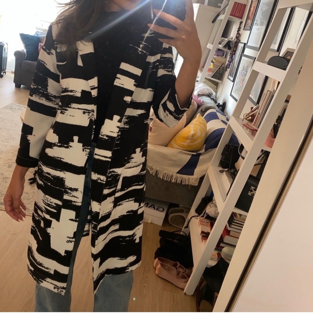 🛑not available🛑 Glamorous black and white coat size small.
